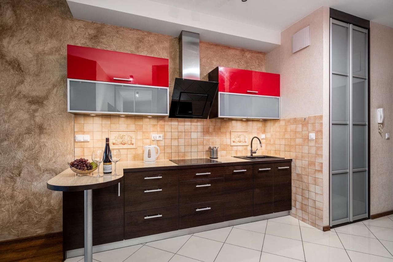Butas Grojecka 194 Street *