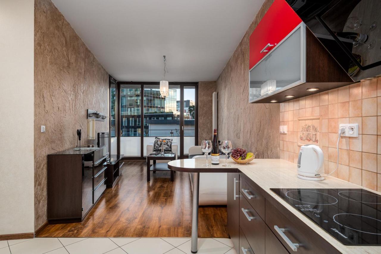 Apartment Grojecka 194 Street
