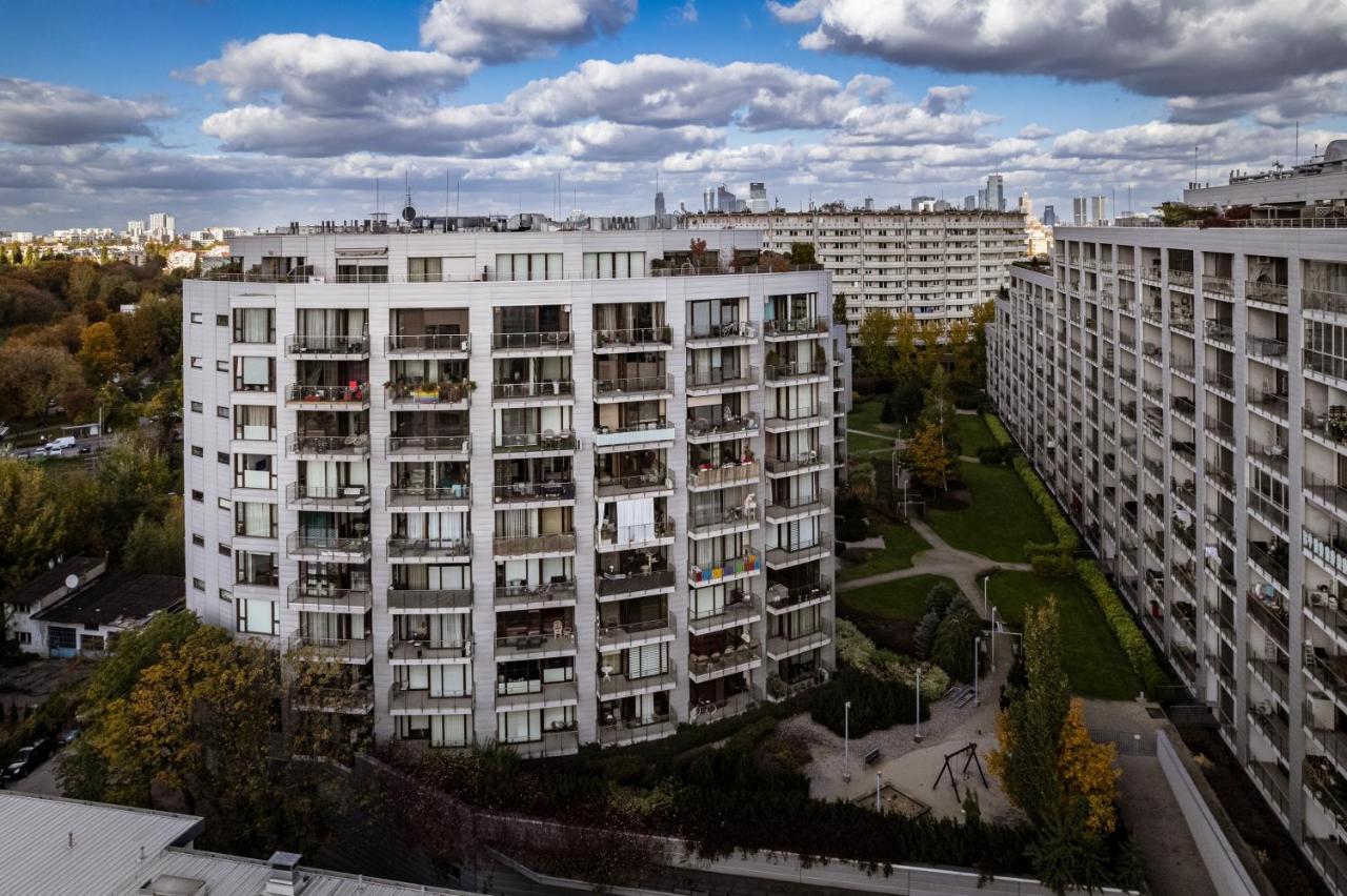 Grojecka 194 Street Apartment